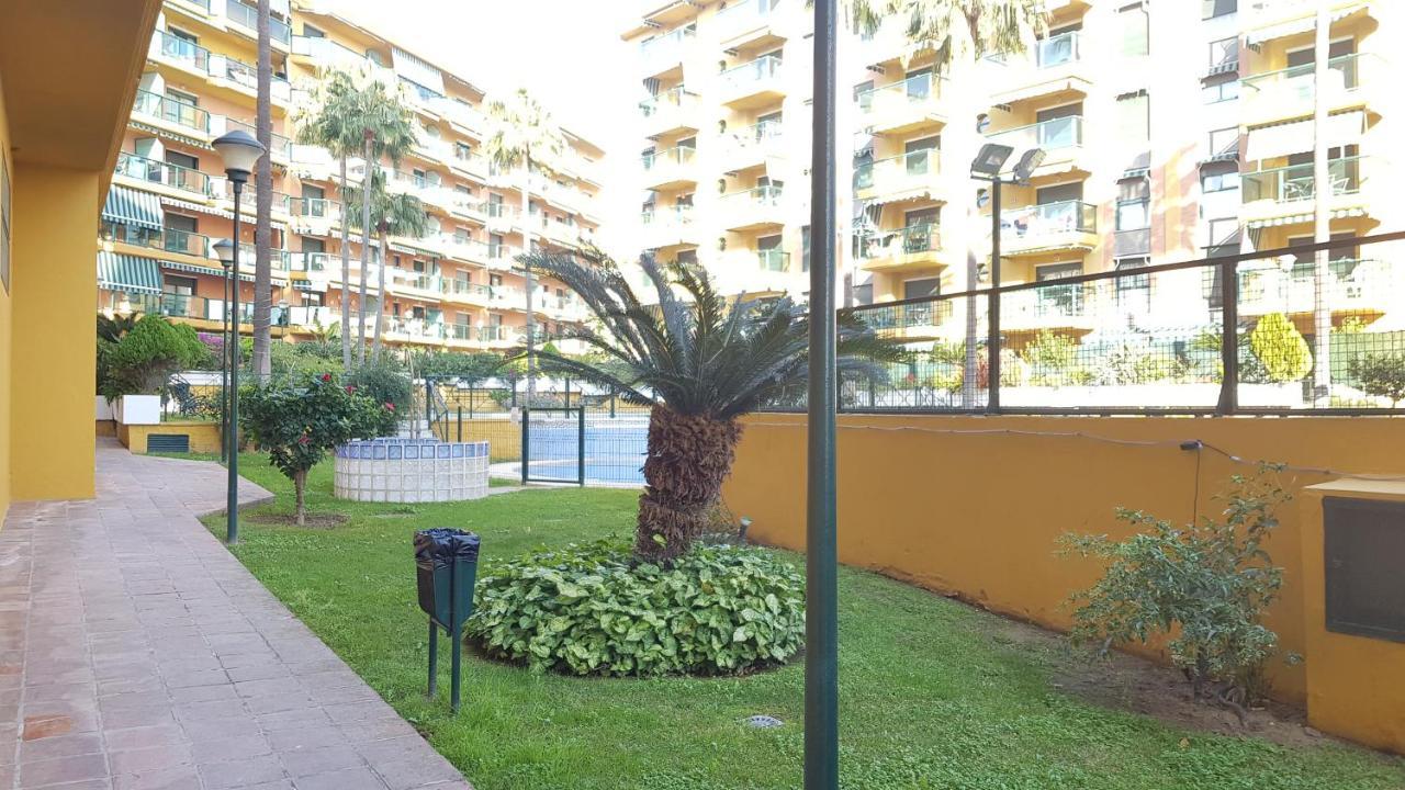 Impresionante Primera Línea De Playa, Bajondillo Beach Torremolinos Bagian luar foto