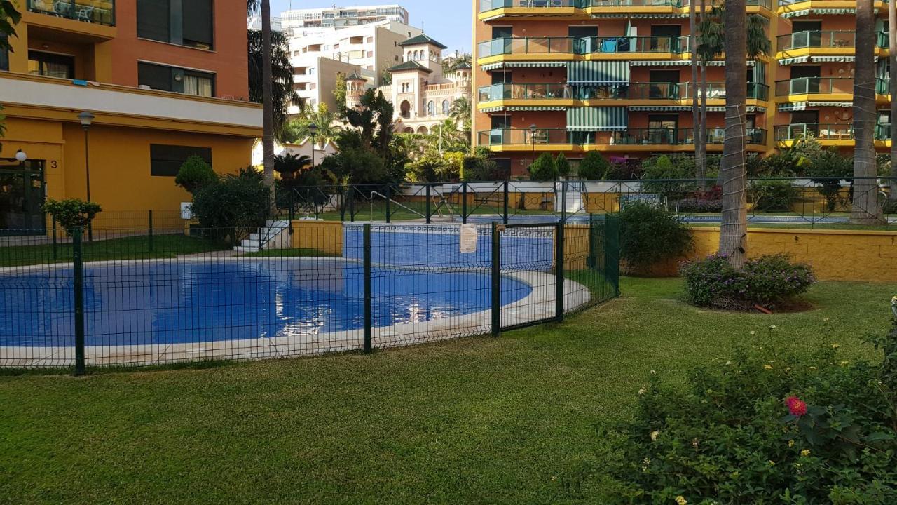 Impresionante Primera Línea De Playa, Bajondillo Beach Torremolinos Bagian luar foto