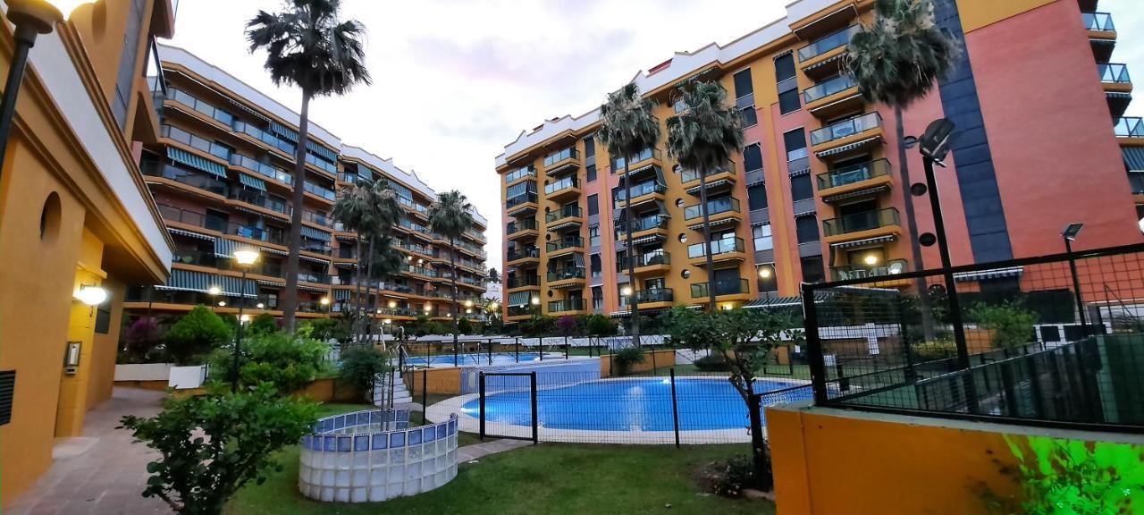 Impresionante Primera Línea De Playa, Bajondillo Beach Torremolinos Bagian luar foto