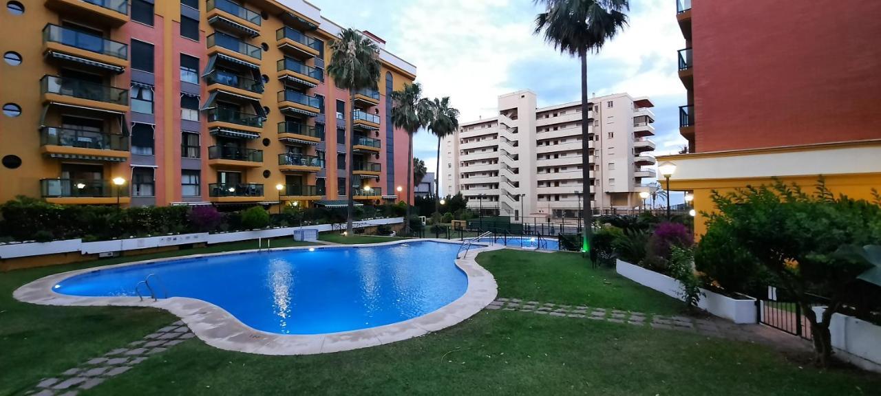 Impresionante Primera Línea De Playa, Bajondillo Beach Torremolinos Bagian luar foto